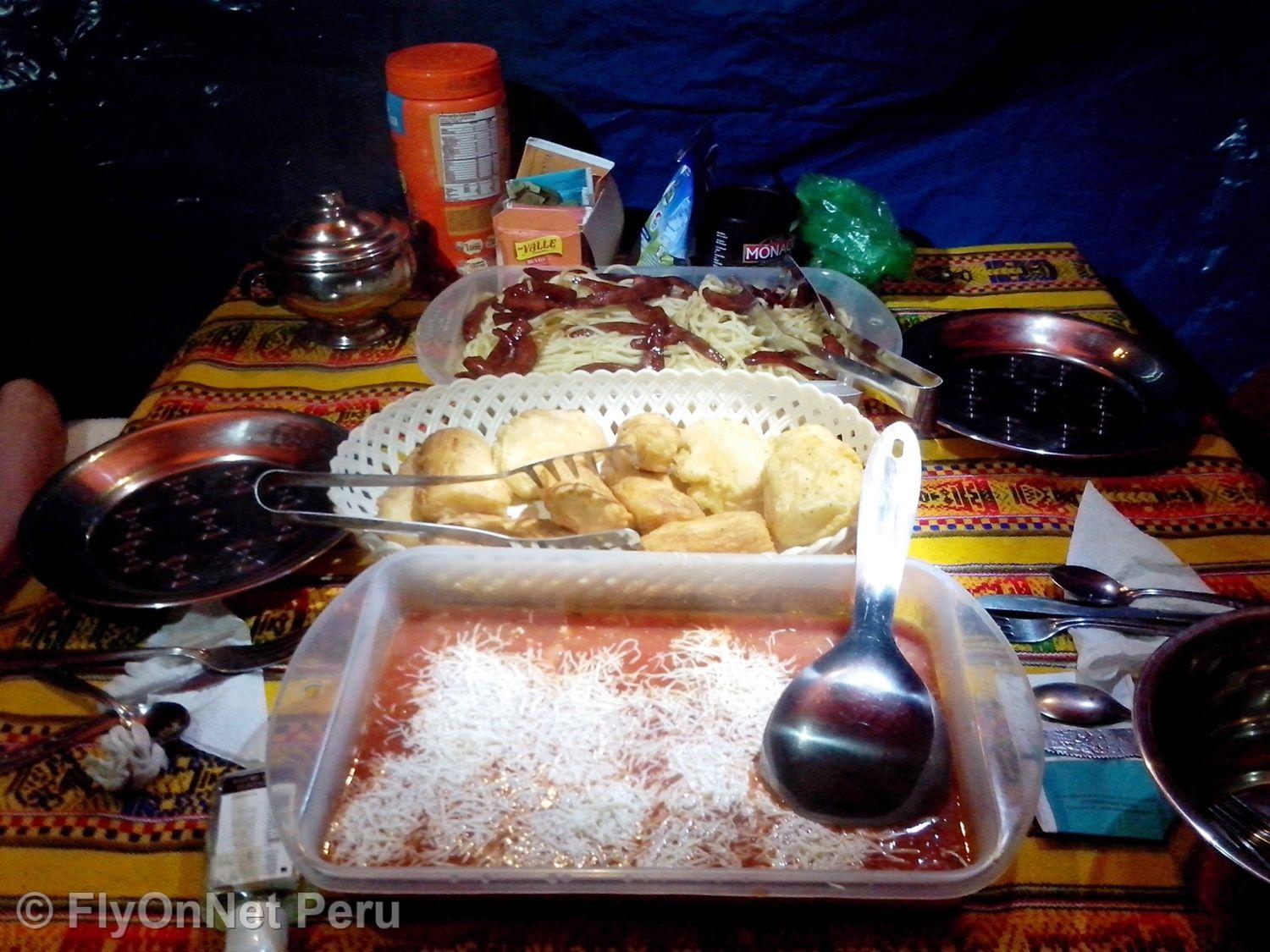 Fotóalbum: Meal during the trek